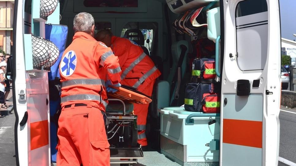 Il 118 ha soccorso l'anziano