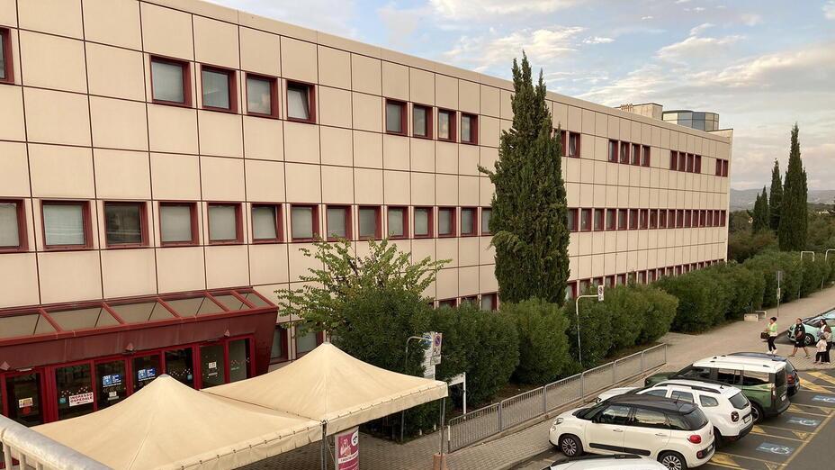 L'ospedale di Cecina (foto di archivio)