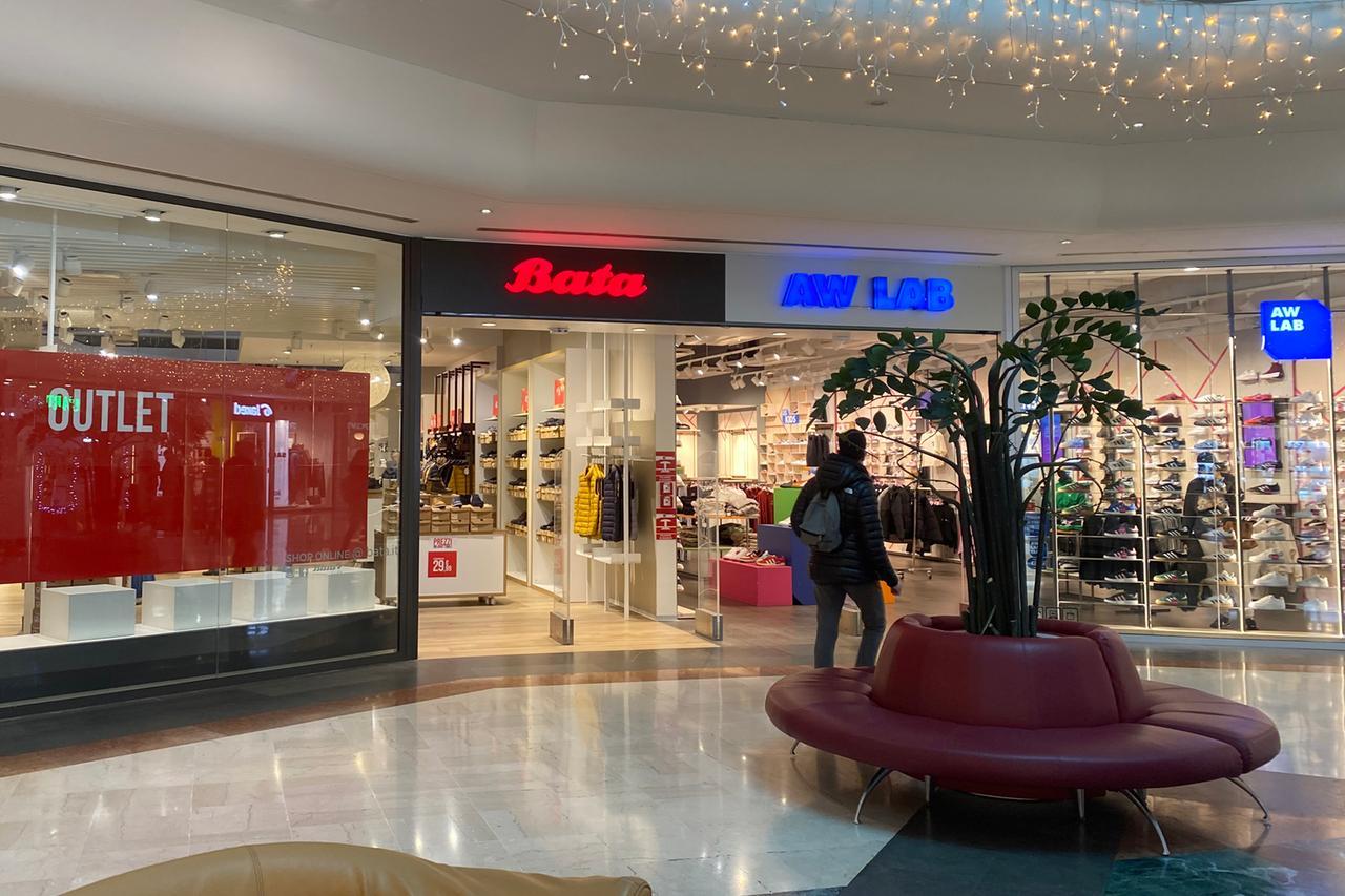 Ferrara, chiudono Bata e AW Lab: i 15 dipendenti non confermati