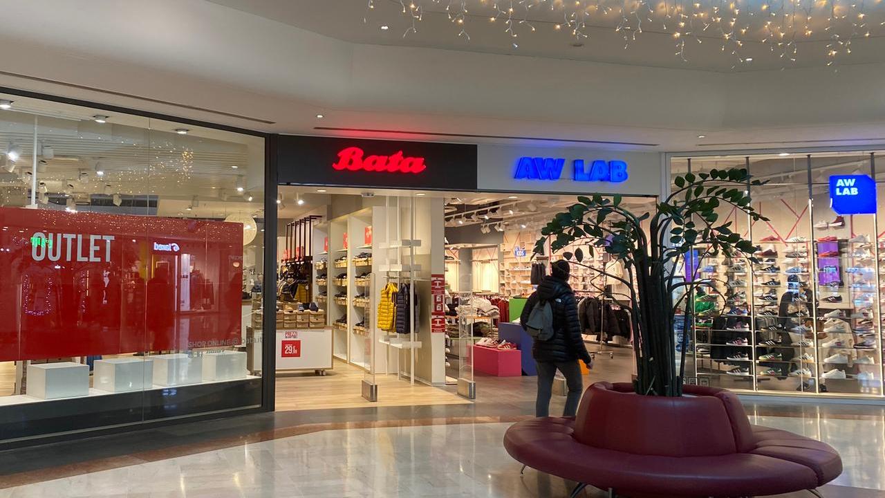 Ferrara, chiudono Bata e AW Lab: i 15 dipendenti non confermati