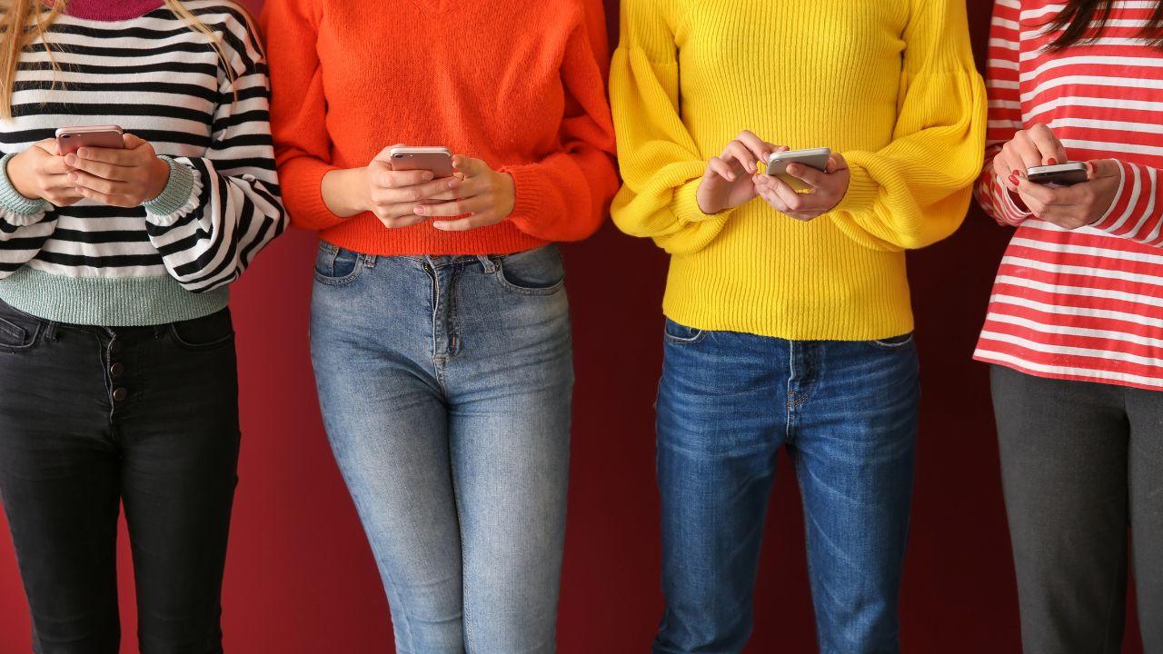 Sempre più adolescenti soffrono di dipendenza digitale