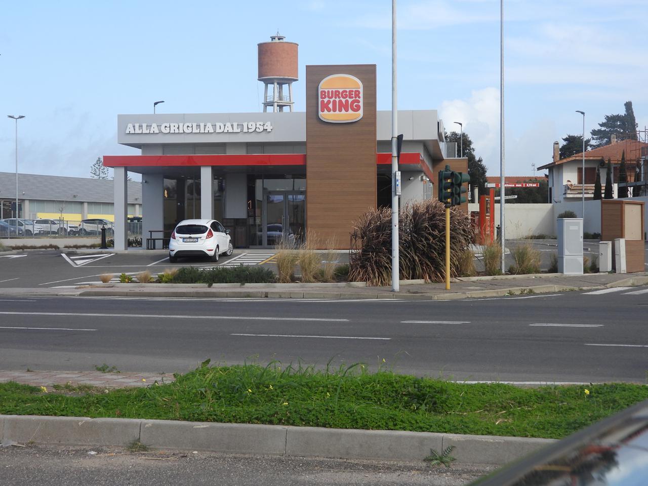 
	Un fast food di Oristano (foto Francesco Pinna)

