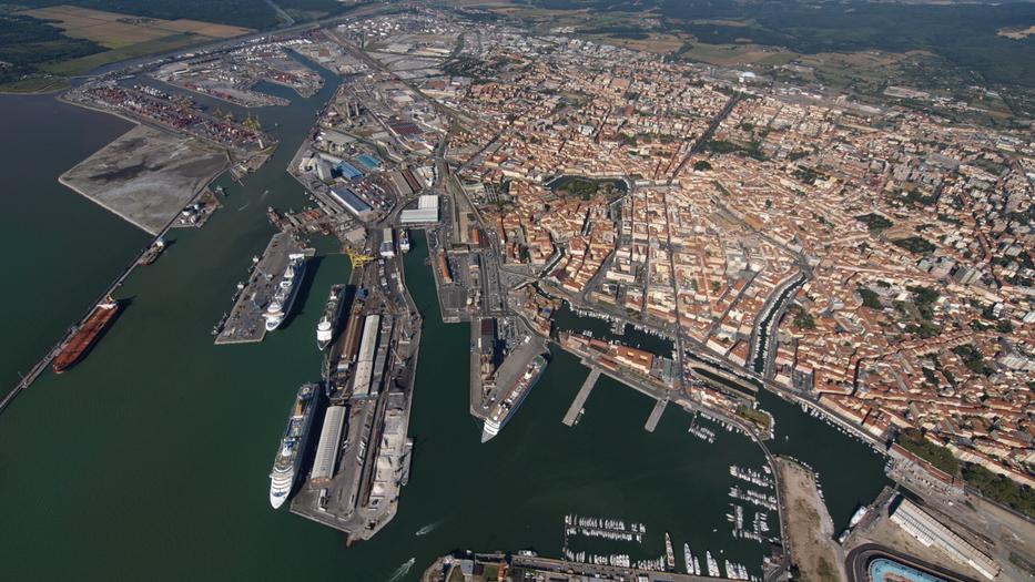 Livorno, la Zona logistica semplificata è realtà: «Faciliterà l’insediamento industriale»