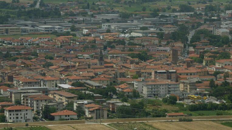 Una veduta di Cascina (Foto d’archivio)