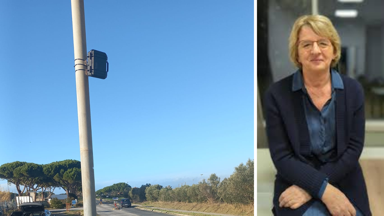 Il radar installato in via Volterra a Marina di Cecina e la sindaca Lia Burgalassi
