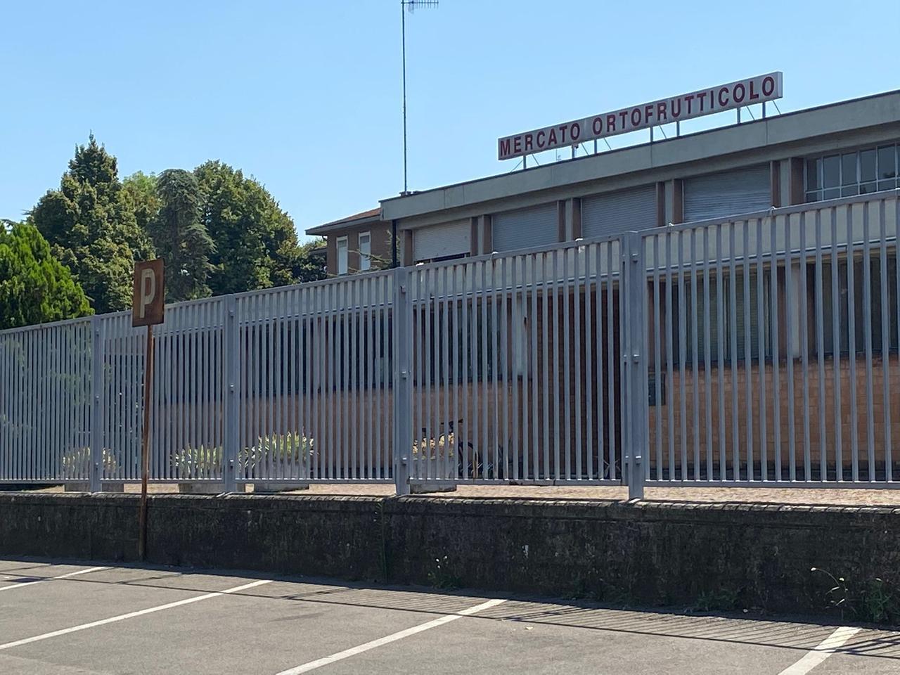 Un hub al mercato ortofrutticolo per rendere “green” le consegne merci in centro