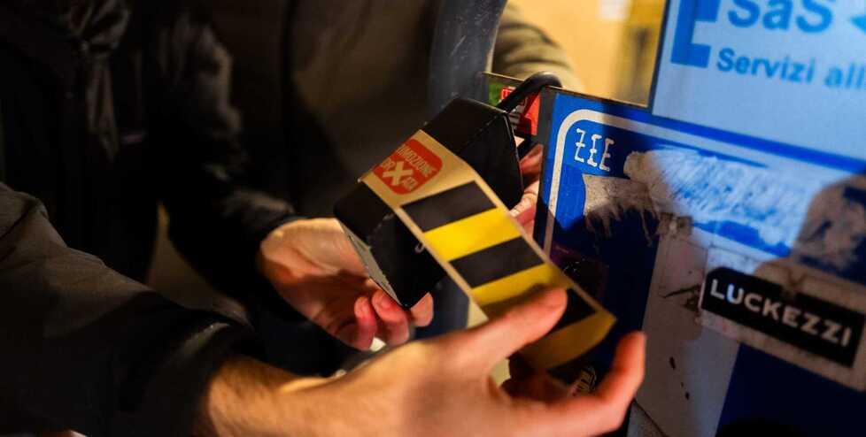 Affitti brevi, c'è una data per l'addio alle keybox a Firenze. E i sabotatori scelgono il nome della leggenda