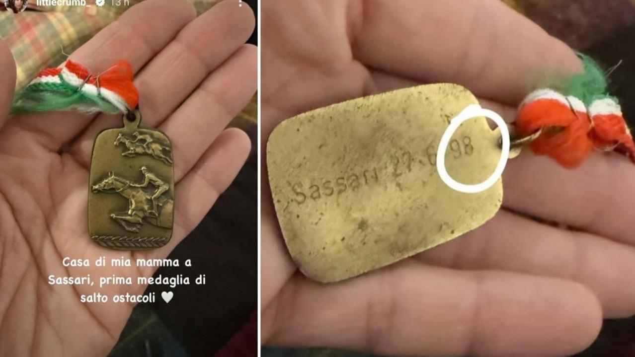 Elisabetta Canalis, da Los Angeles alla casa della mamma a Sassari