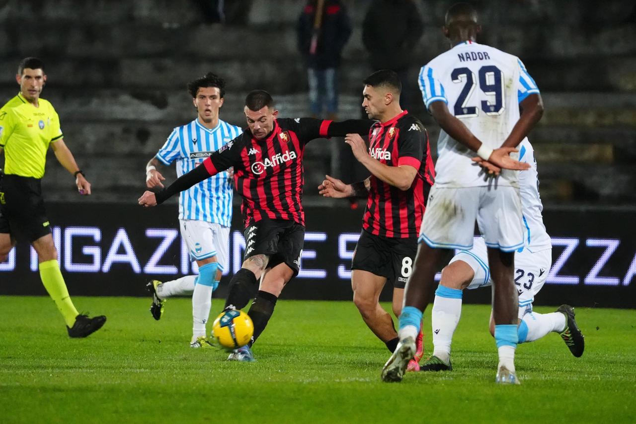 “Nonno” Antenucci affonda una Lucchese in affanno, l’aria di playout è pesante