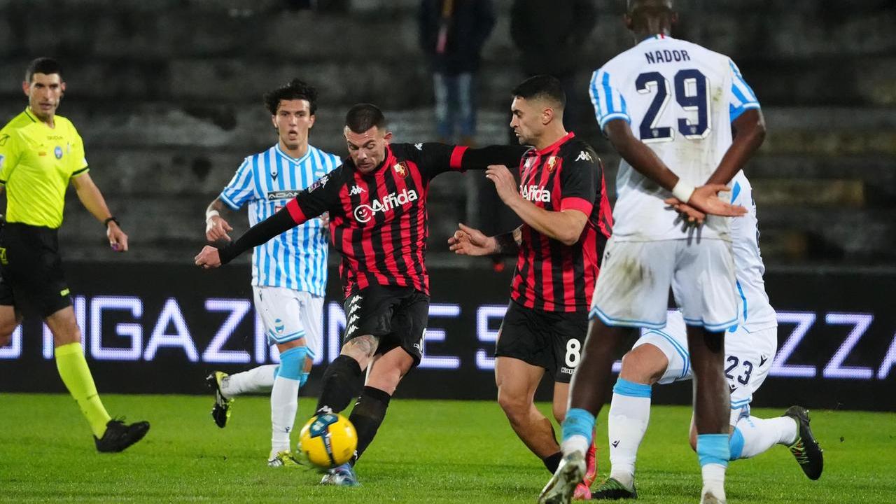 “Nonno” Antenucci affonda una Lucchese in affanno, l’aria di playout è pesante