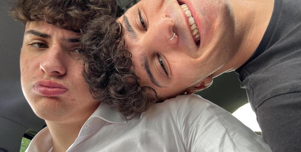 
	Riccardo e Andrea in una foto assieme

