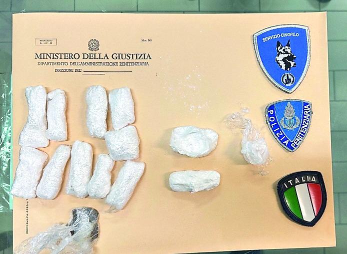 Ferrara, trovata droga nella giacca da consegnare ad un detenuto