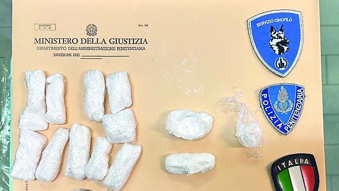 Ferrara, trovata droga nella giacca da consegnare ad un detenuto