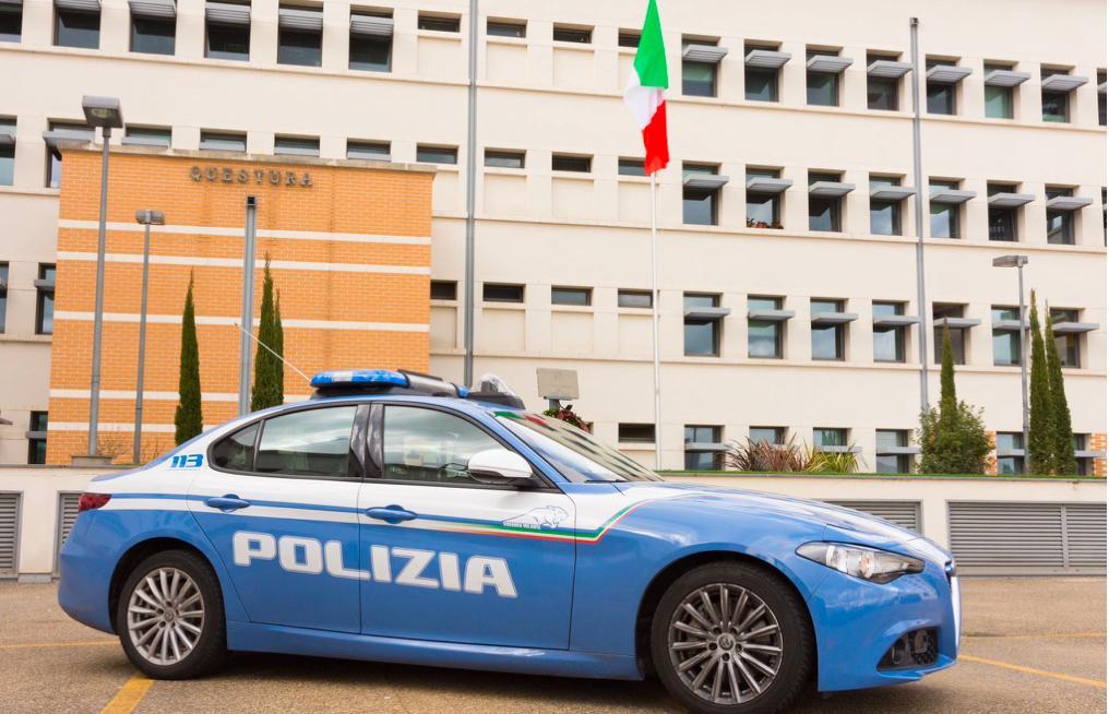 Tenta di farsi dare dei soldi con la truffa del finto incidente, denunciata 70enne