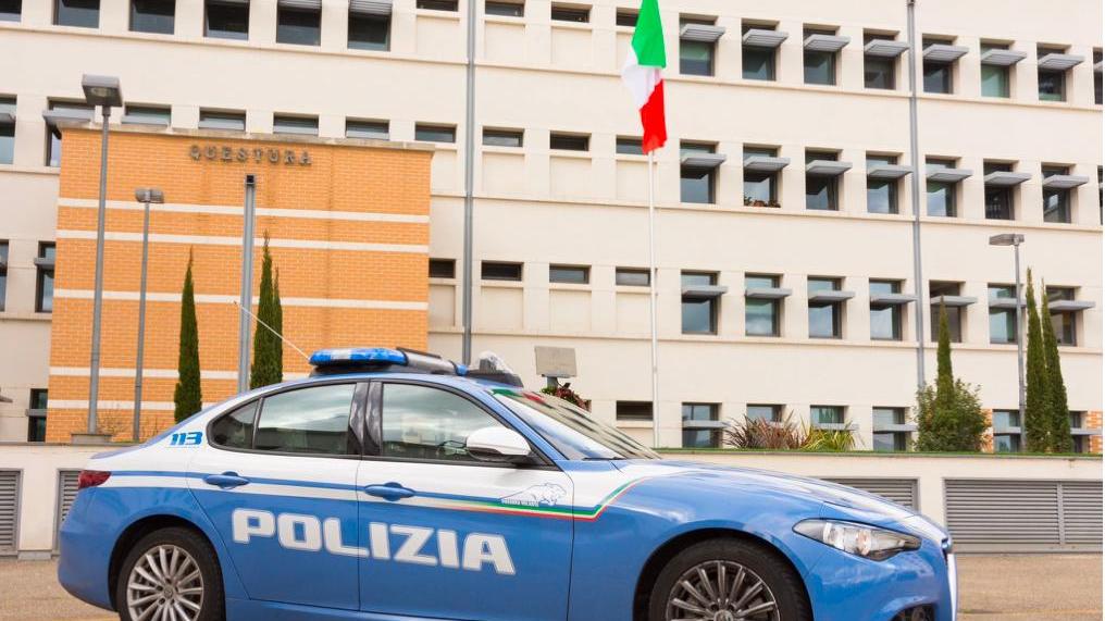 Tenta di farsi dare dei soldi con la truffa del finto incidente, denunciata 70enne
