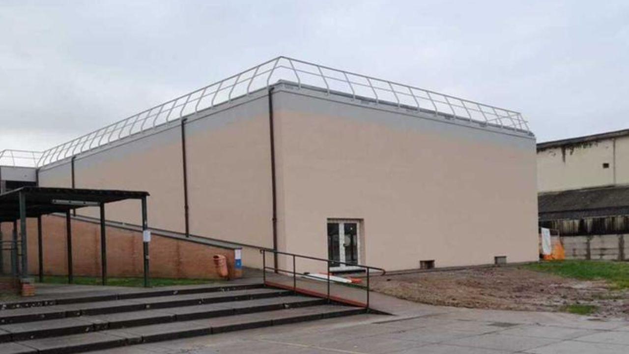 L'esterno della De Amicis