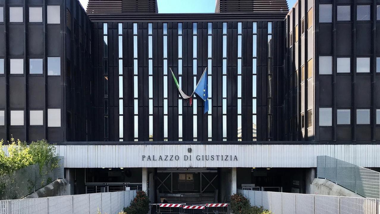 «Io nelle mani degli usurai: ho anche pensato di uccidermi»