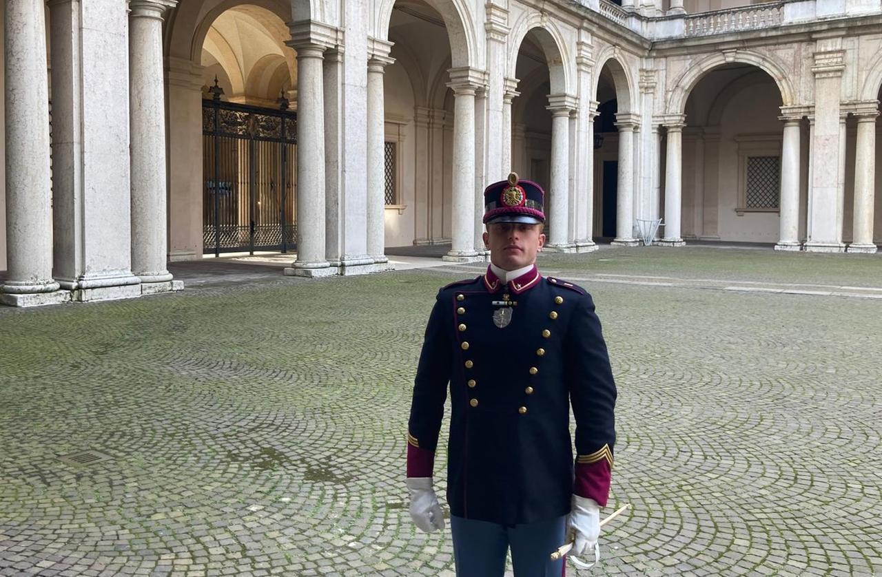 
	L'allievo Anzellini nel cortile dell'Accademia Militare di Modena

