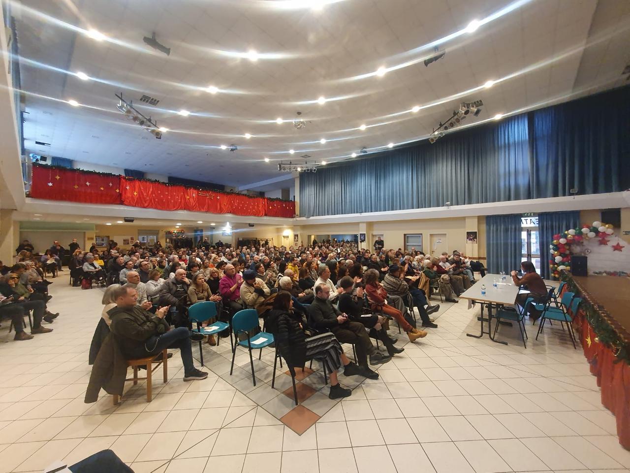 “La terza guerra mondiale spiegata bene”: Giorgio Bianchi fa il pienone a Pontelagoscuro