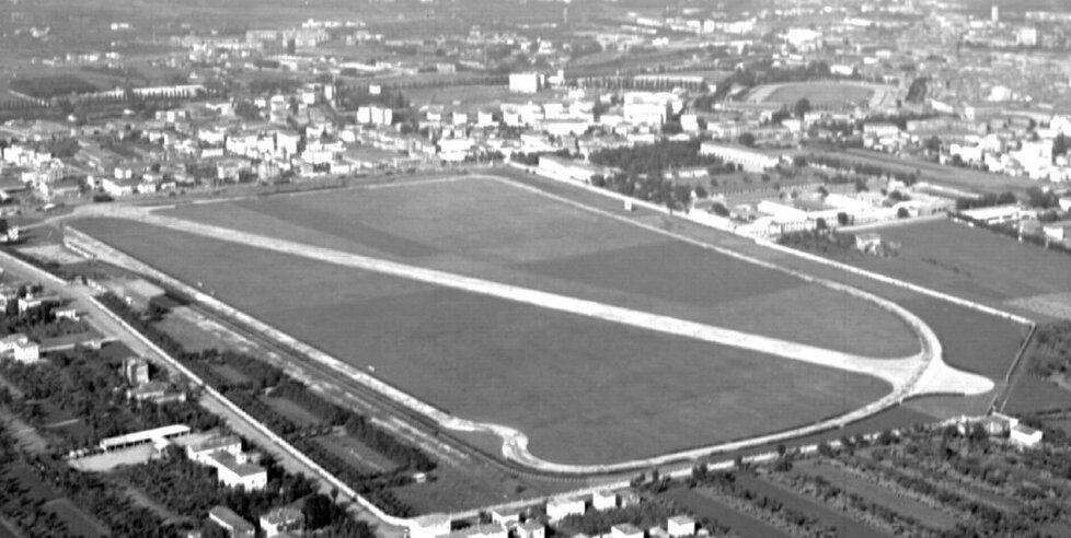 Quando a Modena atterrò l’aereo passeggeri per Roma