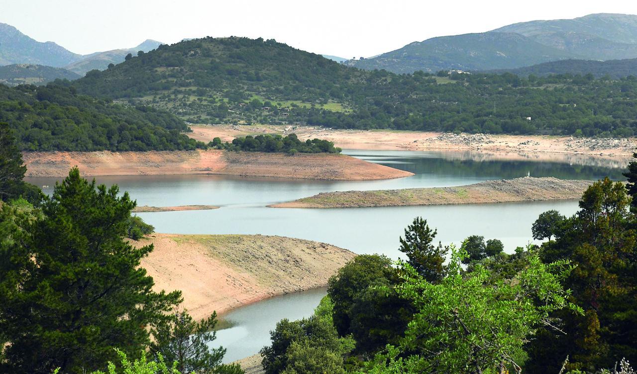 Emergenza idrica infinita, grido d’allarme dei sindaci: «Ora non lasciateci soli»