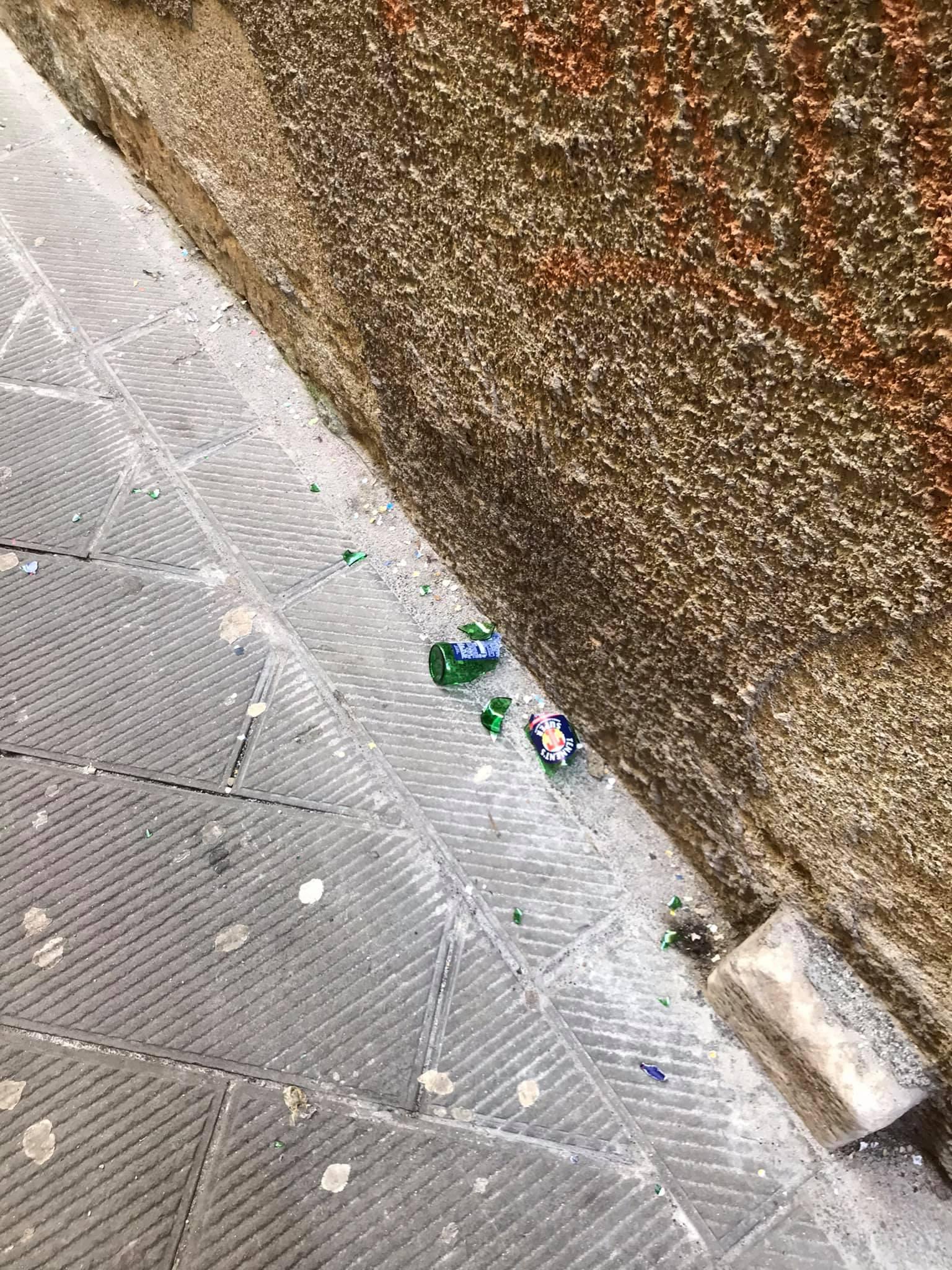 Carrara, niente bevande all’esterno tra le 22 e le 6 anche ad Avenza