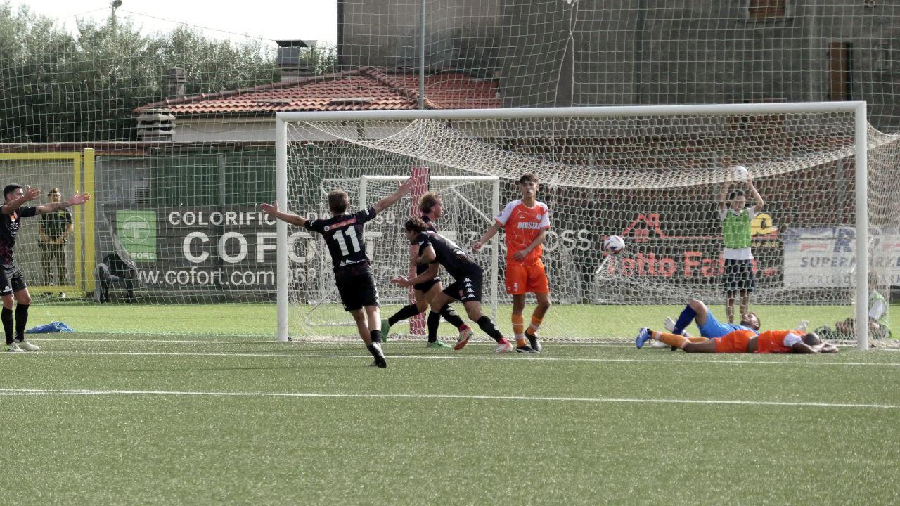 Un momento della gara di andata (Foto Paglianti)