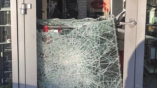 I ladri da Monilistore lasciano impronte insanguinate