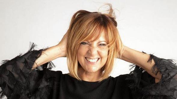 Debora Villa protagonista a Copparo: «Amo il teatro, il pubblico è speciale»