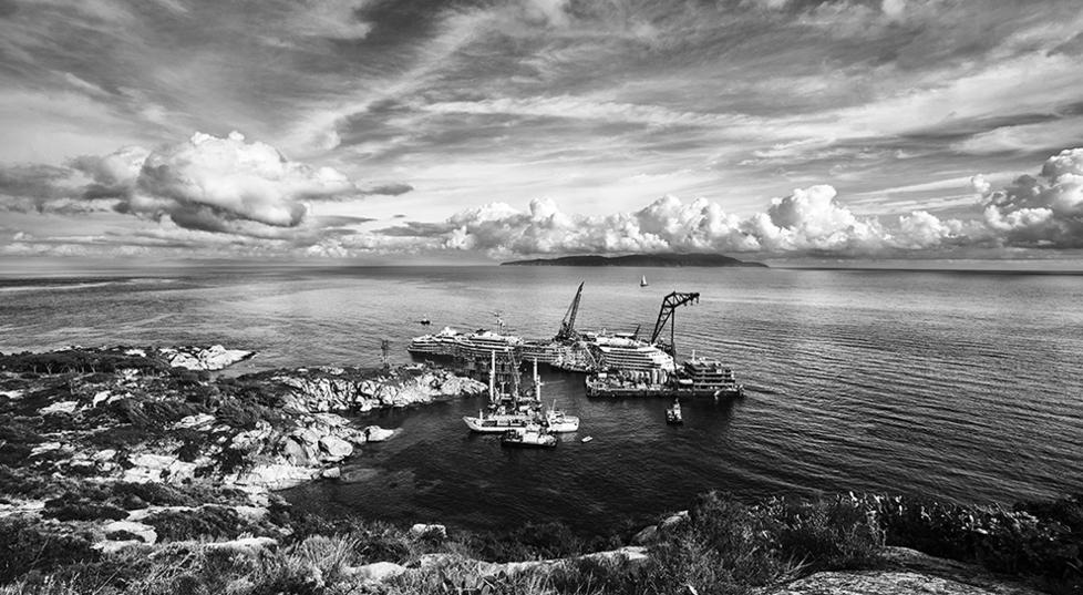 
	La Costa Concordia in una foto di Carlo Tardani

