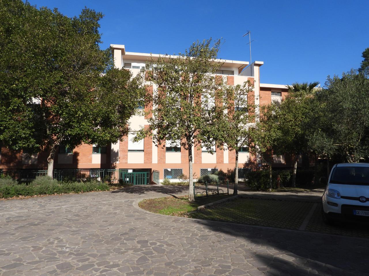 
	La scuola "Grazia Deledda" nel quartiere del Sacro Cuore (foto Francesco Pinna)

