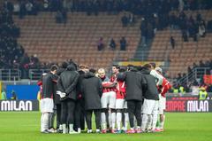 Il Milan multato per i belati dei tifosi contro il Cagliari