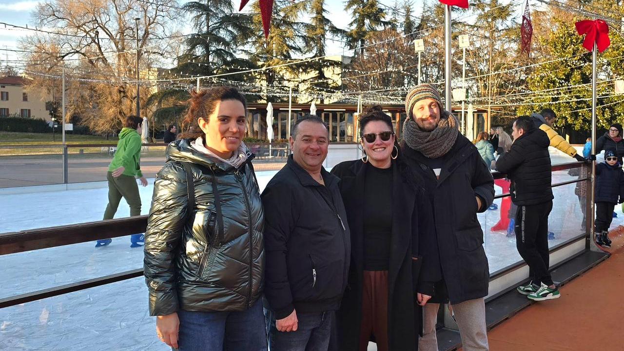 Scandiano, biglietti gratis per pattinare sul ghiaccio ai bambini delle famiglie in difficoltà