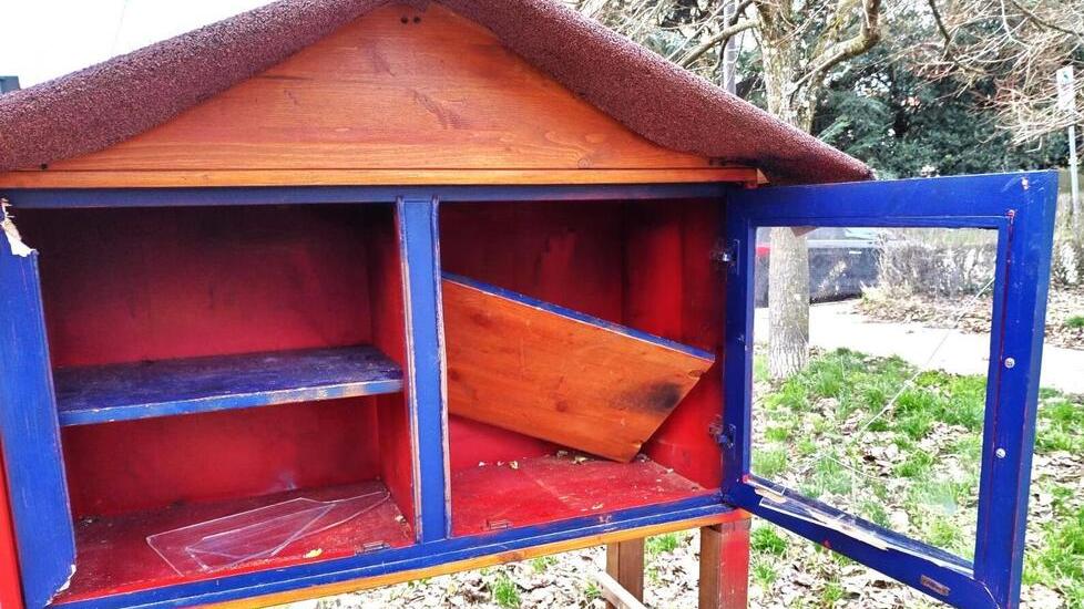 La casetta vandalizzata