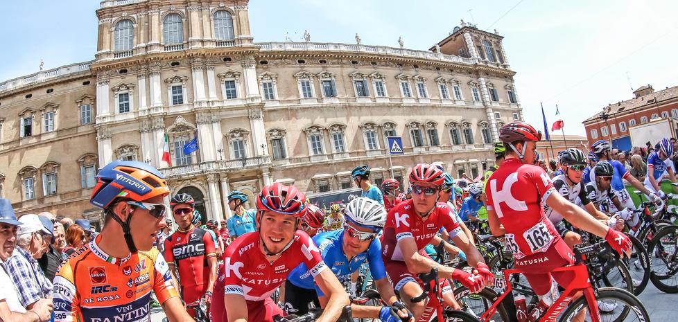 Il Giro d'Italia tocca l’Appennino, poi la grande partenza da Modena: ecco le due tappe