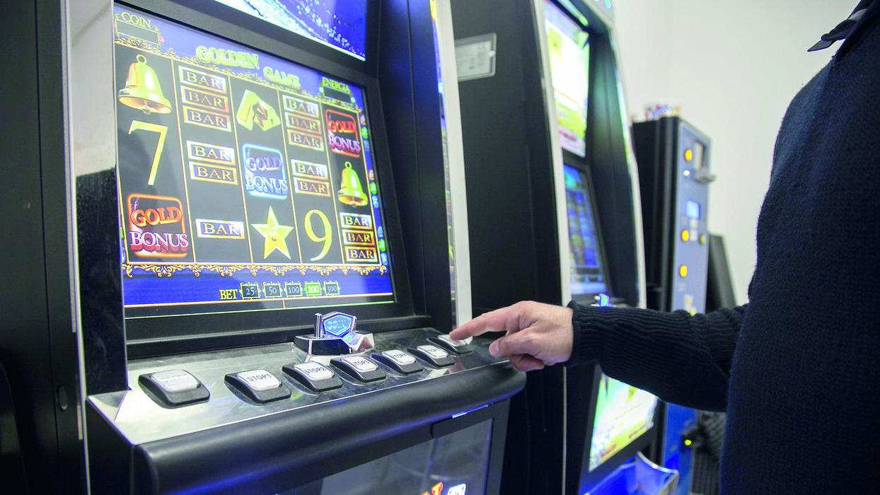 Ragazzini alle slot machine e consumo di alcol in crescita: nell’isola è allarme rosso