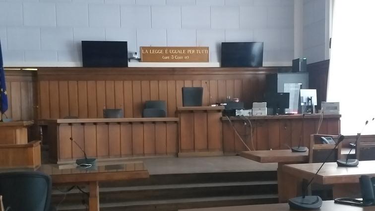 L'aula del tribunale