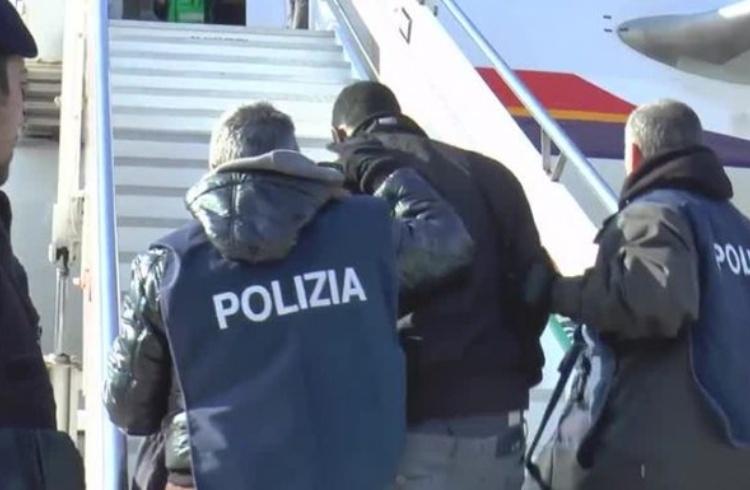 Il Viminale espelle un presunto combattente: si trovava in Sardegna dal 2022