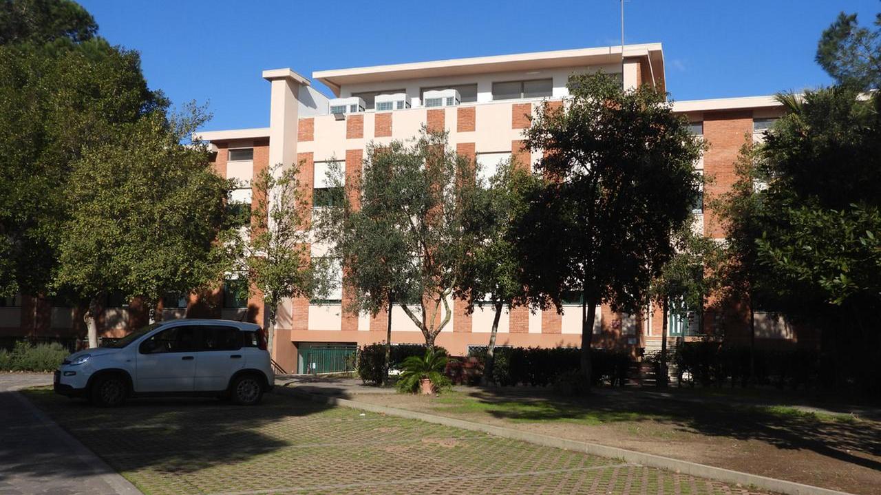 La scuola media "Grazia Deledda" (foto Francesco Pinna)