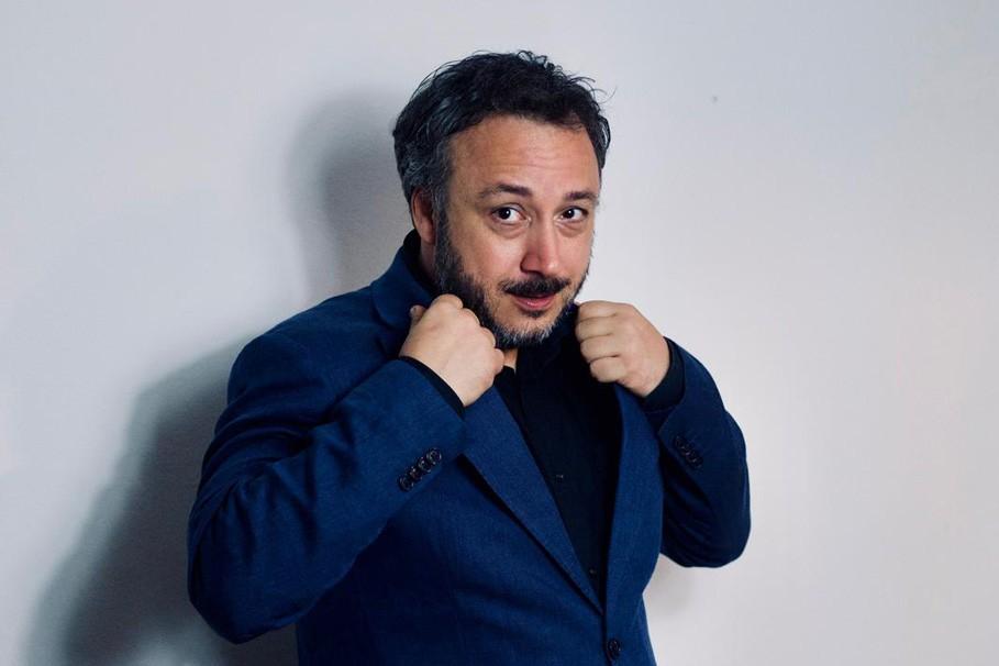 
	L'attore carpigiano Stefano Cenci interpreta Filippo Tommaso Marinetti nella serie tv "M. Il figlio del secolo"

