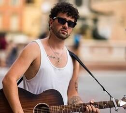 Erick Sola: «La strada è il mio palco»