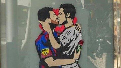 I baci impossibili e le altre opere di TVBoy tra provocazione, riflessione e denuncia