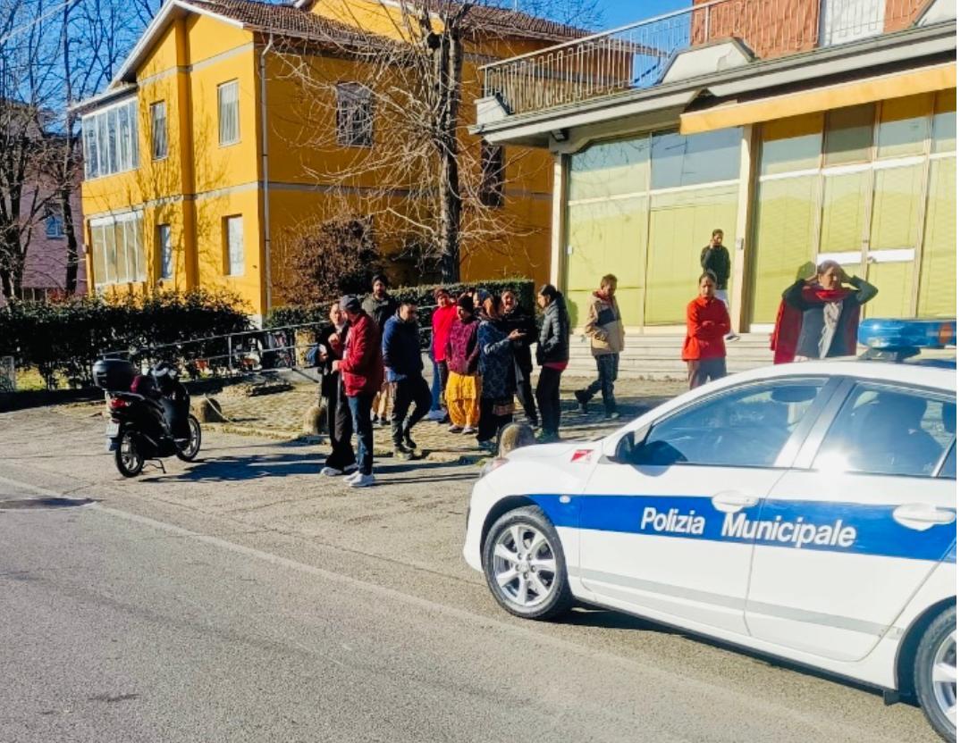 Auto contro scooter: grave un uomo di 64 anni