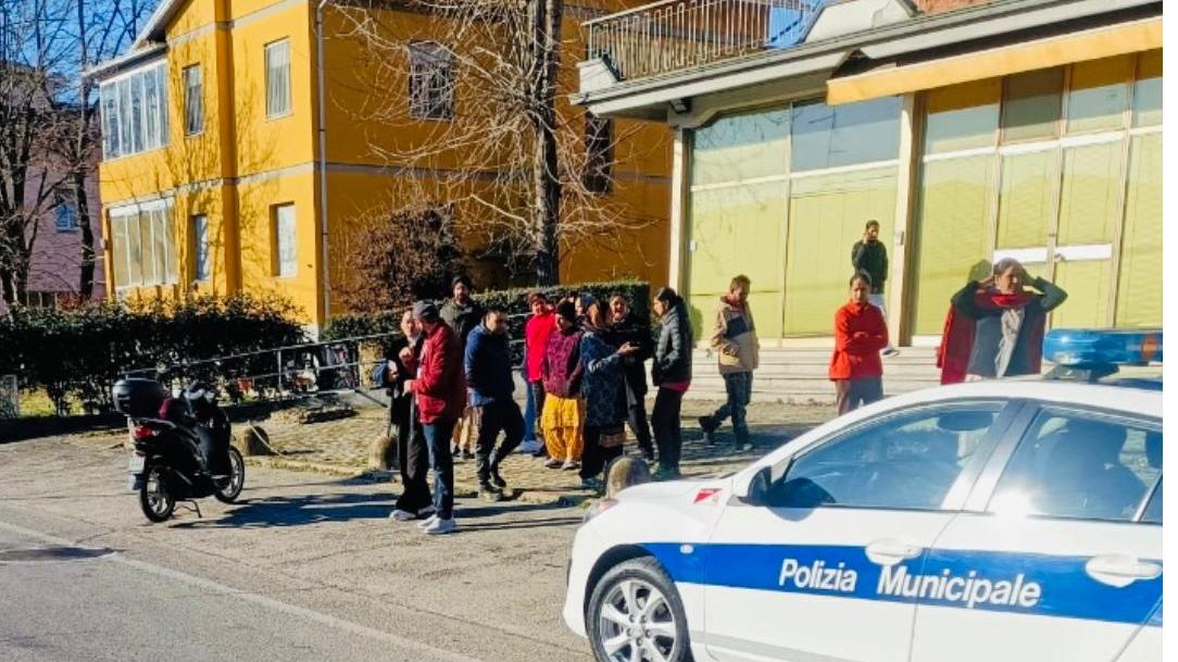 Auto contro scooter: grave un uomo di 64 anni