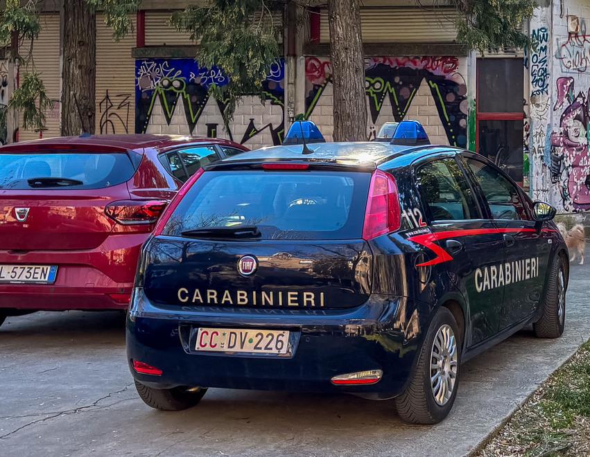 Furti al centro giovanile di Ferrara: rubati computer e contanti