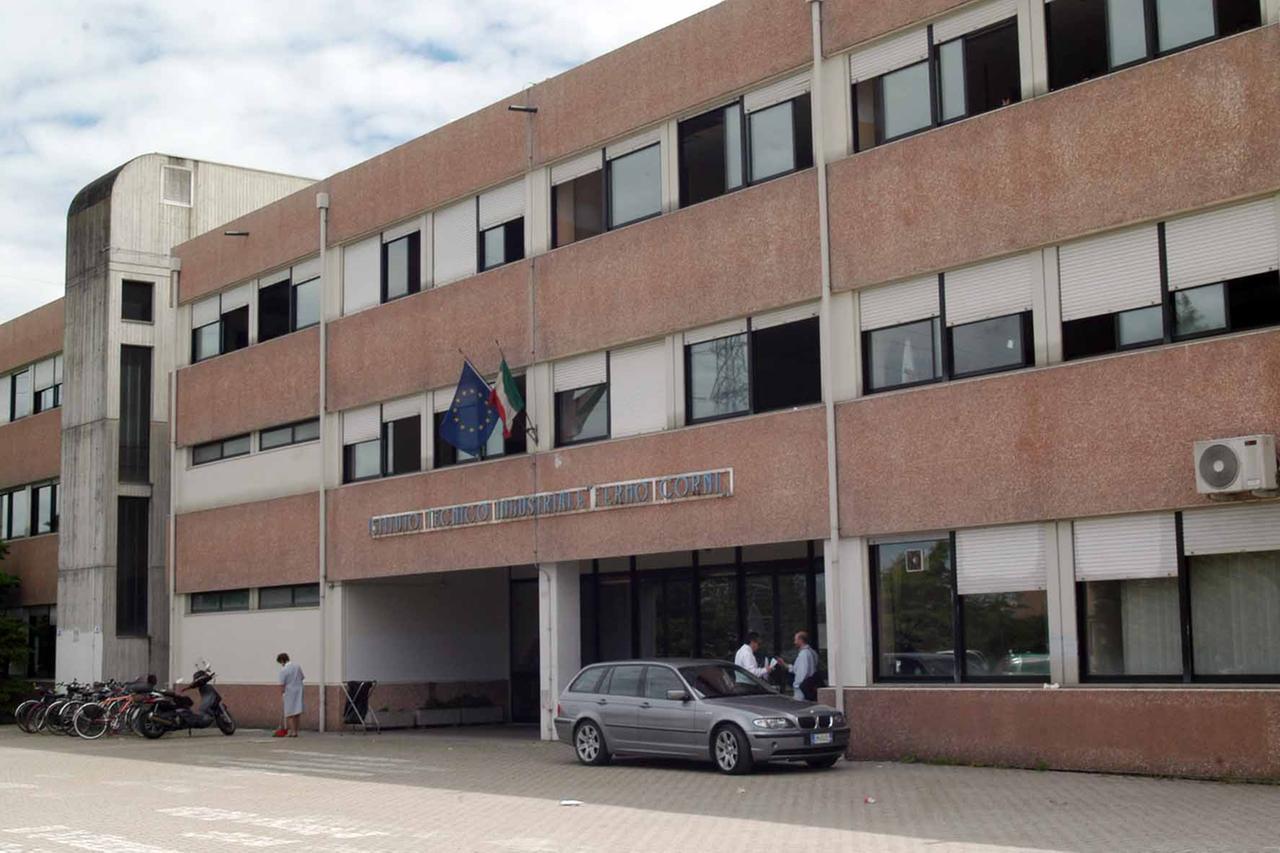 Riscaldamento rotto e lezione a 12 gradi al Corni, studenti pronti allo sciopero