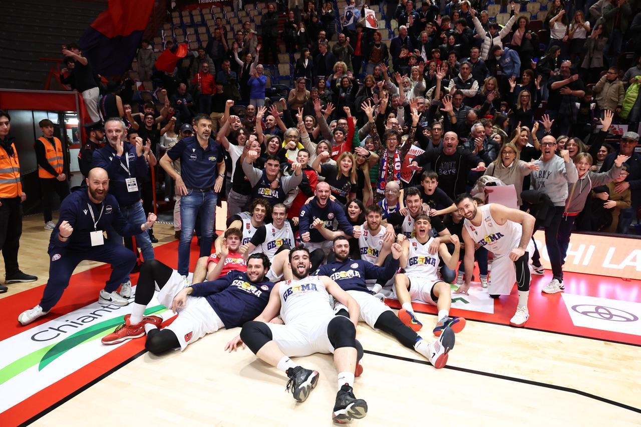 
	L'esultanza per la vittoria all'andata (foto Nucci)

