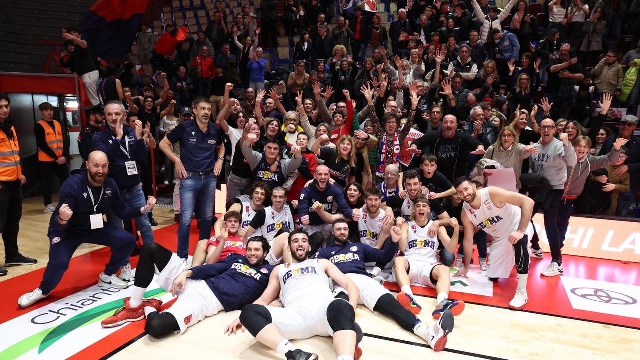 L'esultanza per la vittoria all'andata (foto Nucci)