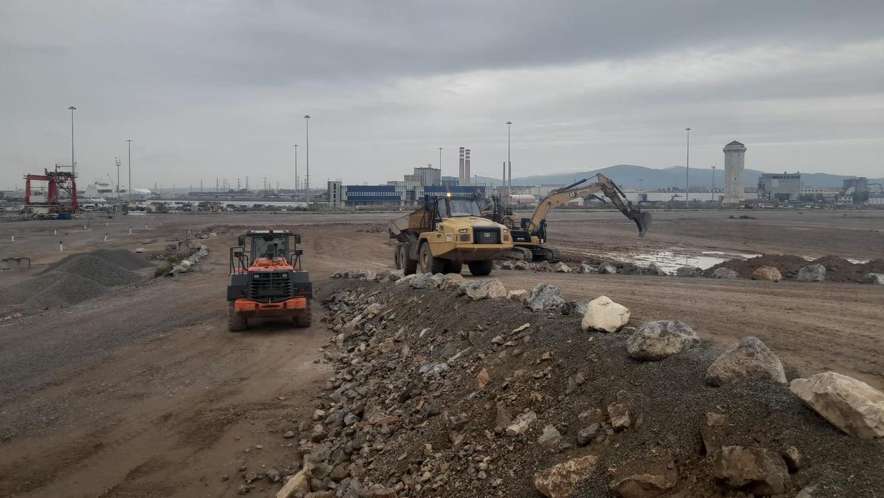 Lavori in Darsena Europa