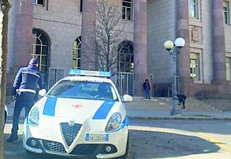 Evade dopo l’arresto per furto: «Andavo a piedi in tribunale»